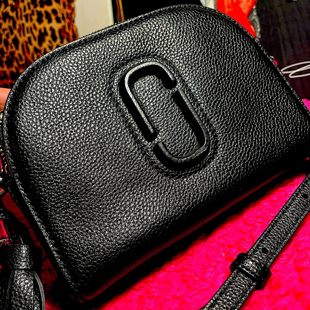 ❌SOLD❌MARC JACOBS SHUTTER SHOT CROSSBODY